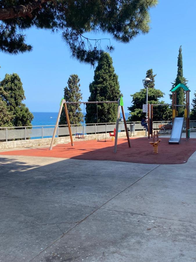 3 Bdrm Apart Near The Sea! Great For Kids! Arenys de Mar Exteriér fotografie